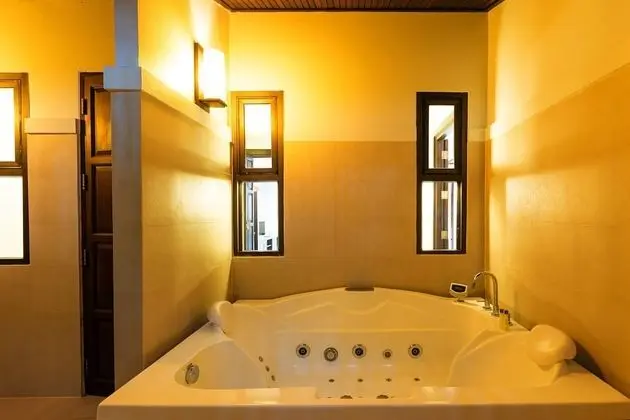 One Bedroom Jacuzzi Villa