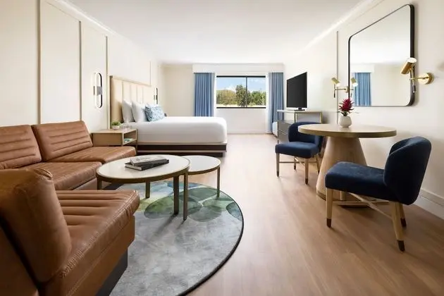 Standard Room, 1 King Bed
