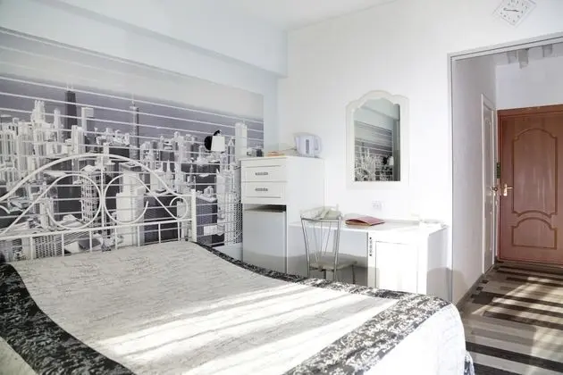 Standard Tek Büyük Yataklı Oda