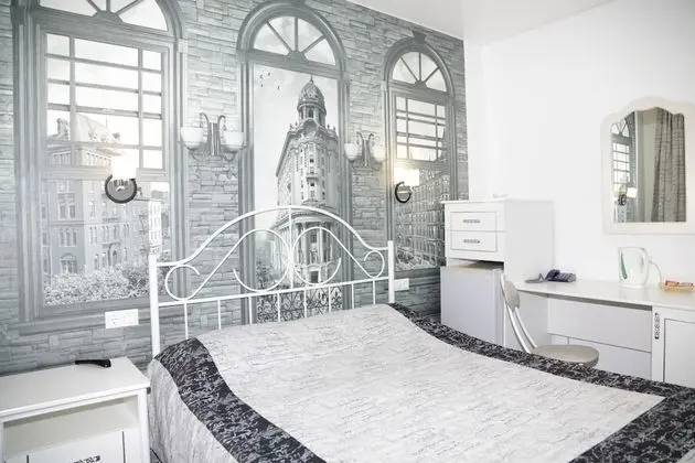 Standard Tek Büyük Yataklı Oda