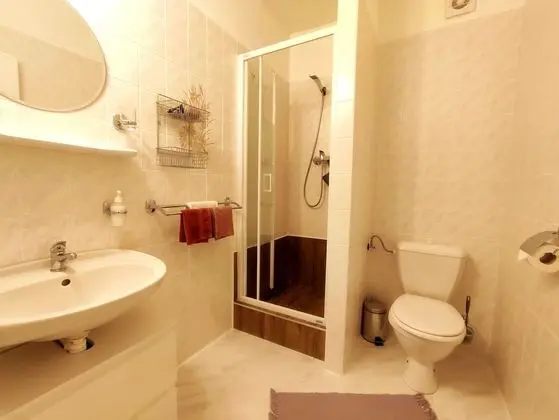 Comfort Tek Büyük veya İki Ayrı Yataklı Oda