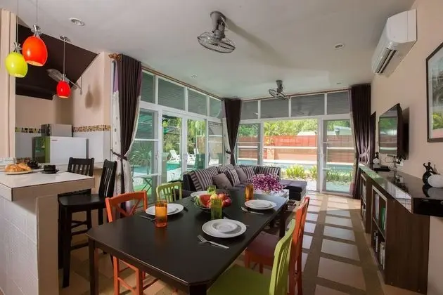 2 Bedrooms Apartment
