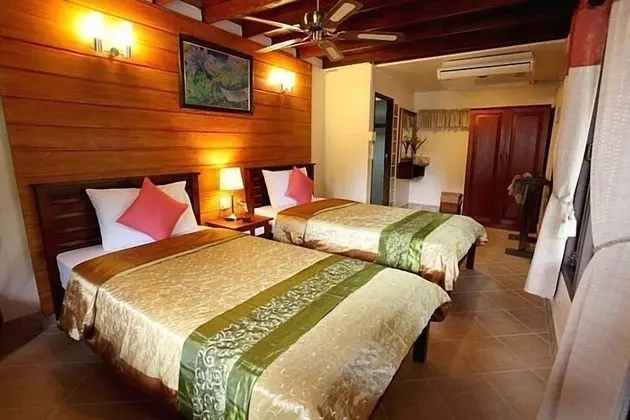 Deluxe Twin (Ground floor)