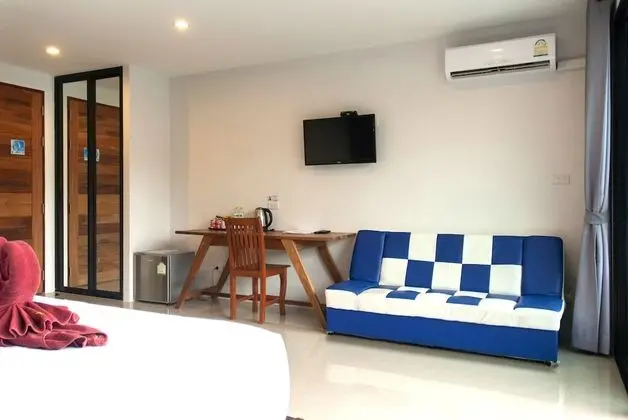 Pool-Access Room