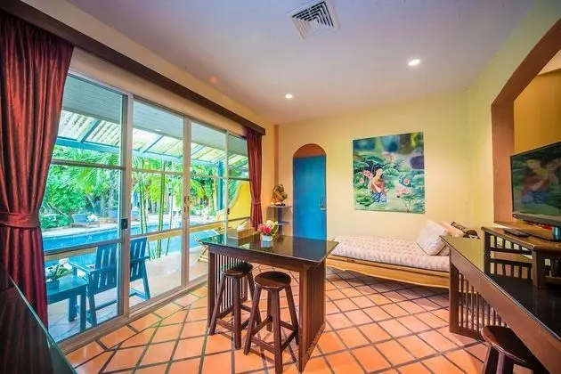 Villa, 1 Yatak Odası, Havuz Kenarı