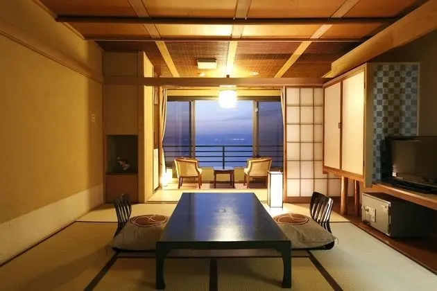 Traditional Oda, Sigara İçilmez (Japanese Style, Shower only)