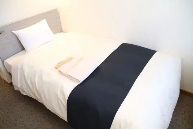Tek Kişilik Oda, 1 Tek Kişilik Yatak, Sigara İçilebilir