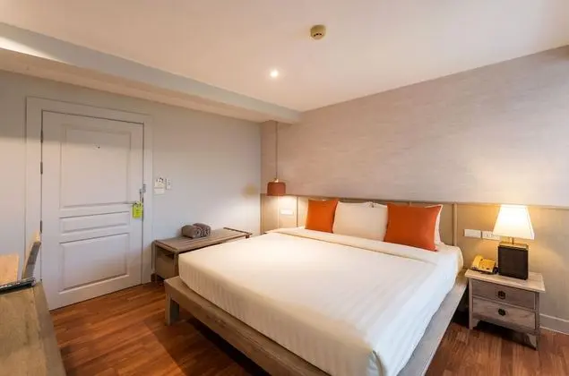 Deluxe Oda, Havuz Manzaralı