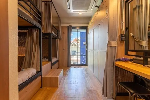 Private Dorm Room for 8 Persons