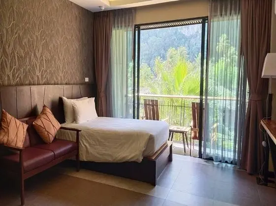 Family Room with Mountain View