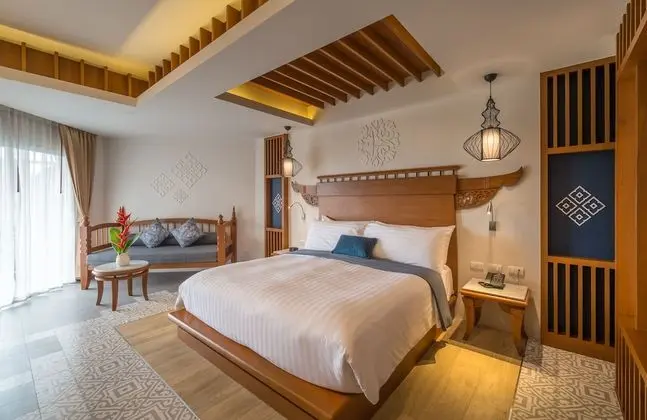 Deluxe Boutique