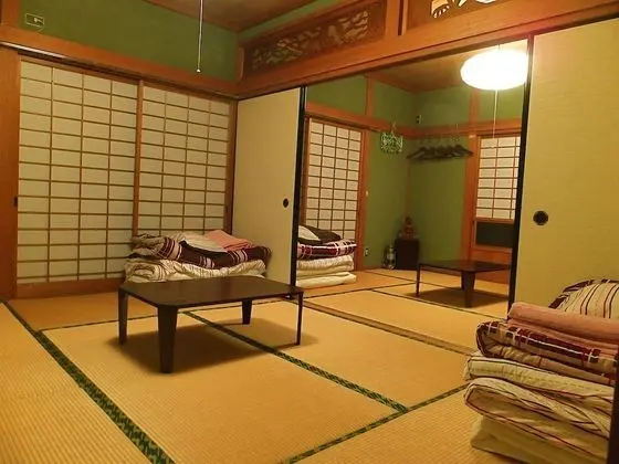 Basic Ortak Ranzalı Oda, Karma Ranzalı Oda (Bunk bed or Futon)