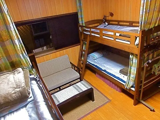 Basic Ortak Ranzalı Oda, Karma Ranzalı Oda (Bunk bed or Futon)