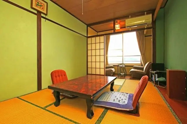 Traditional Oda (Japanese Style, 3 Guests)