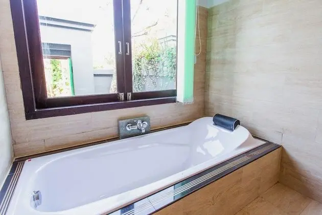 Classic Villa, 1 Yatak Odası, Havuz Manzaralı