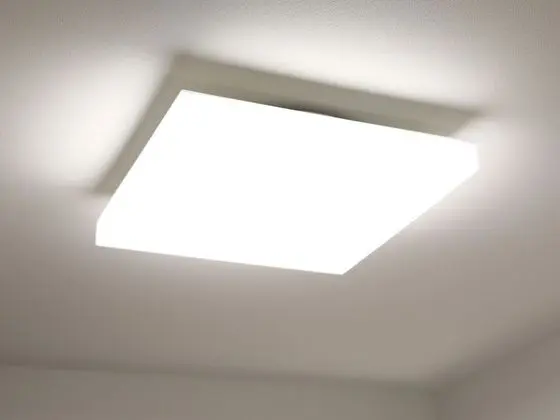 İki Ayrı Yataklı Oda, Sigara İçilmez