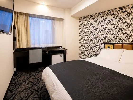 Tek Büyük Yataklı Oda, Sigara İçilebilir