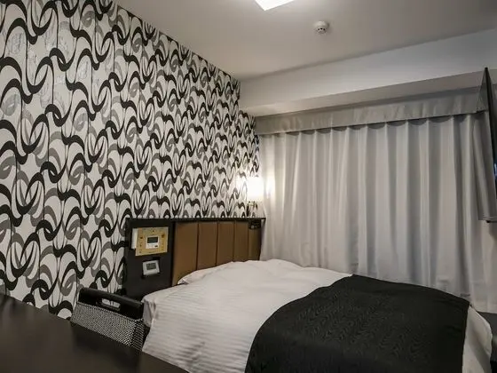 Tek Kişilik Oda, Sigara İçilmez
