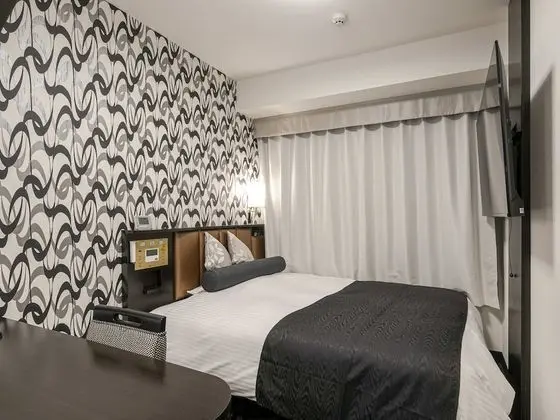 Tek Kişilik Oda, Sigara İçilmez (High Floor)