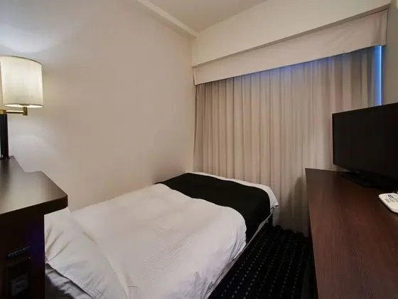 Tek Kişilik Oda, Sigara İçilebilir