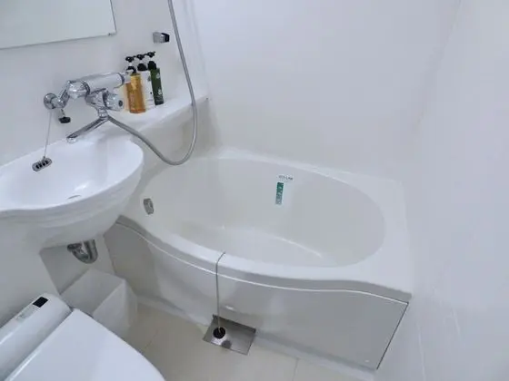 İki Ayrı Yataklı Oda, Sigara İçilmez