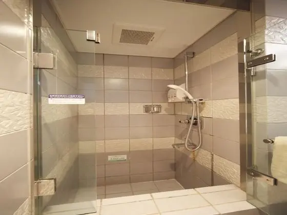 İki Ayrı Yataklı Oda, Sigara İçilmez