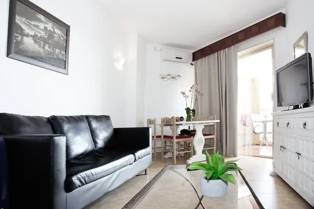 Apart Daire (3 Adults & 1 Child)