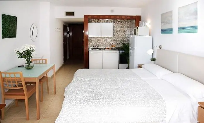 Stüdyo (2 Adults & 1 Child)