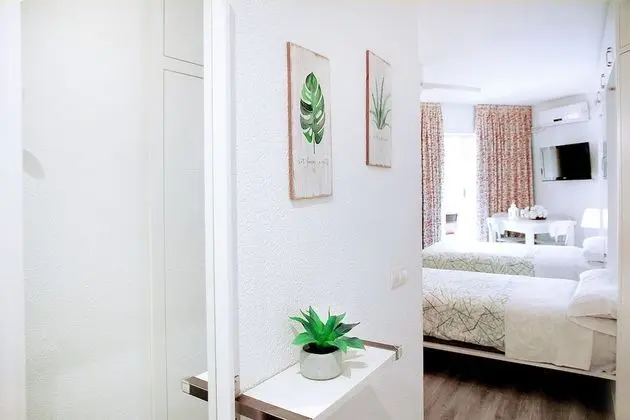 Stüdyo (2 Adults & 1 Child)