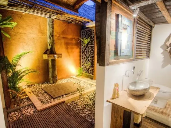 Luxury Üç Kişilik Oda, 3 Yatak Odası, Havuz Manzaralı, Havuz Kenarı