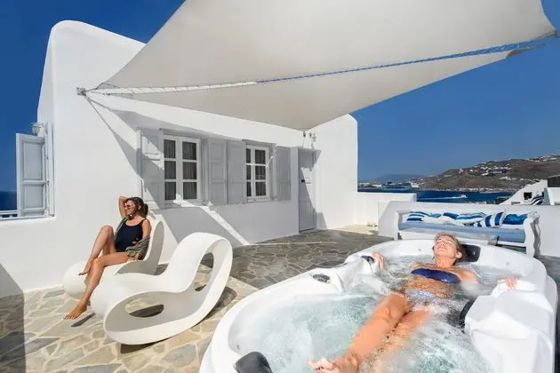 1 Çift Kişilik Veya 2 Tek Kişilik Yatak Superior