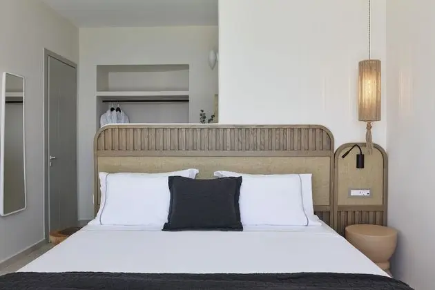 Family Studio Suite, Private Pool, Sea View - 100 meters away from the main building