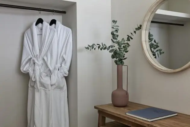 Family Studio Suite, Private Pool, Sea View - 100 meters away from the main building