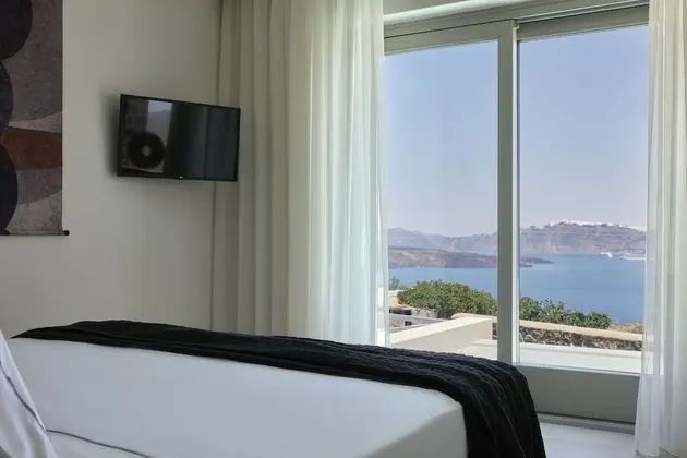 Family Studio Suite, Private Pool, Sea View - 100 meters away from the main building