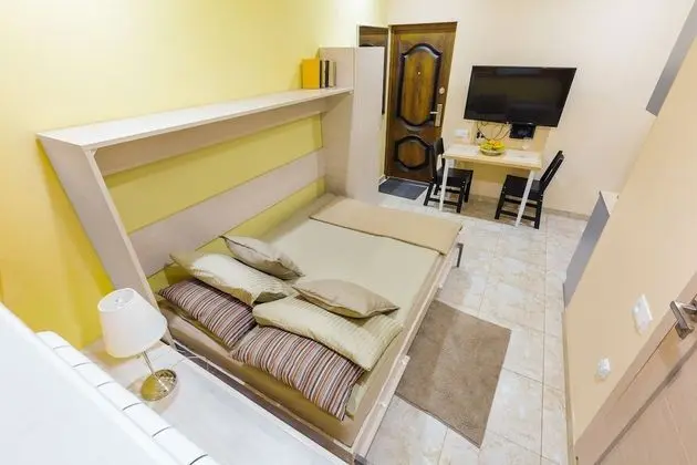 Standard Tek Büyük Yataklı Oda