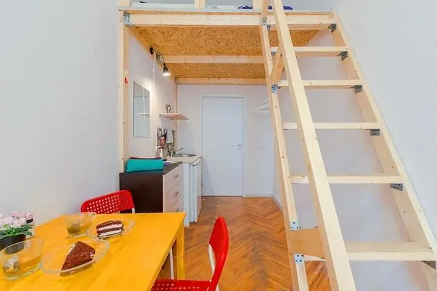 Comfort Üç Kişilik Oda, Ortak Banyo