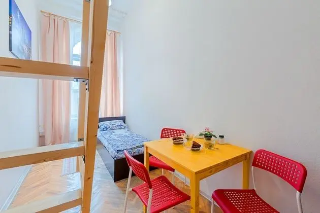 Comfort Üç Kişilik Oda, Ortak Banyo