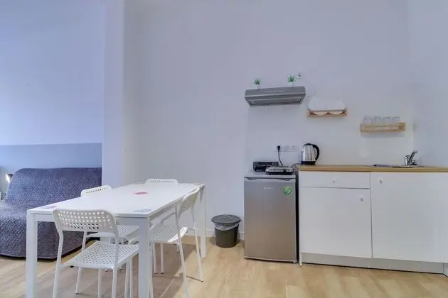 Apart Daire, 1 Büyük (Queen) Boy Yatak ve Çekyat, Sigara İçilmez, Şehir Manzaralı