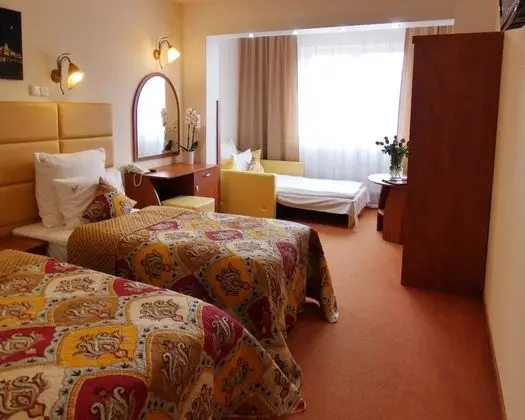 Üç Kişilik Oda, Küçük Mutfak