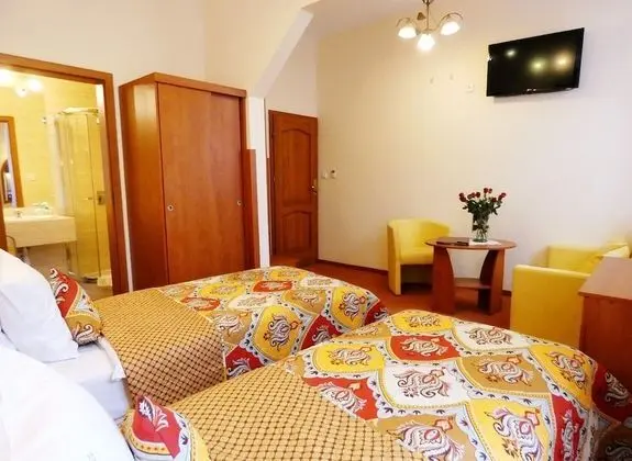 Üç Kişilik Oda, Küçük Mutfak