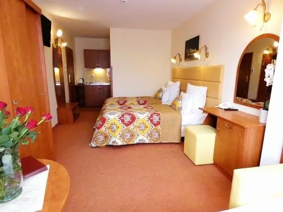 Üç Kişilik Oda, Küçük Mutfak