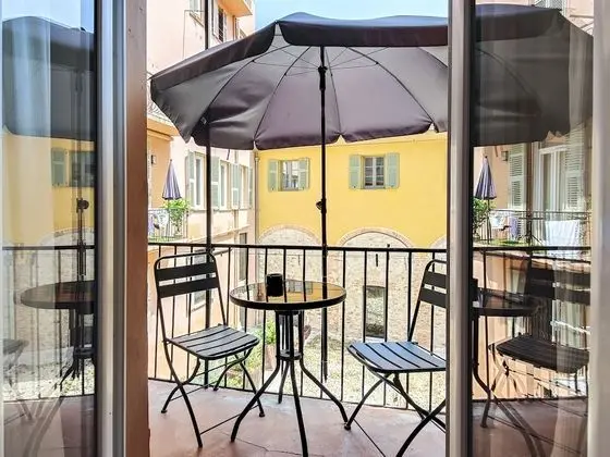 Standard Stüdyo, Balkon