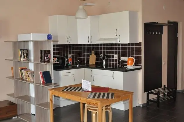 Standard Apart Daire, Bahçe Manzaralı