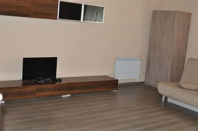 Standard Apart Daire, Bahçe Manzaralı