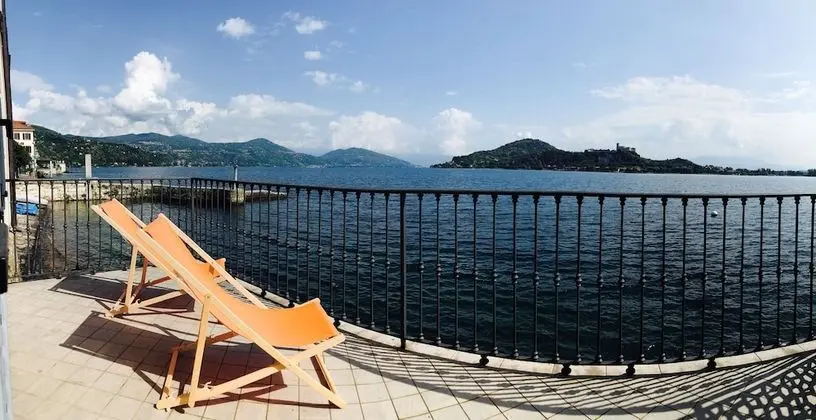 Exclusive Apart Daire, Birden Çok Yatak, Teras, Göl Manzaralı (Volodigabbiani)