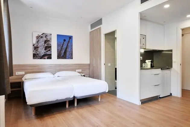 City Tek Büyük veya İki Ayrı Yataklı Oda, 1 Çift Kişilik Yatak, Sigara İçilmez, Şehir Manzaralı