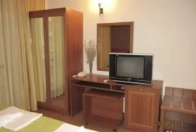 Standard Tek Büyük veya İki Ayrı Yataklı Oda, Balkon