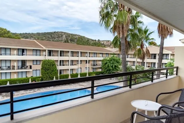Comfort Apart Daire, Balkon, Havuz Manzaralı
