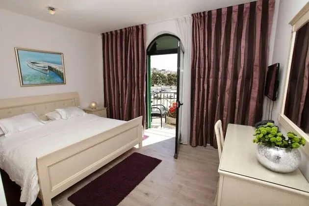 Double room with a balcony