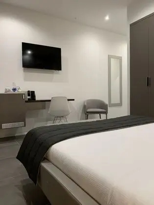 Basic Tek Büyük Yataklı Oda